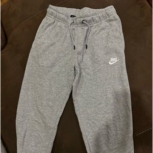 Women’s xs Nike sweatpants.